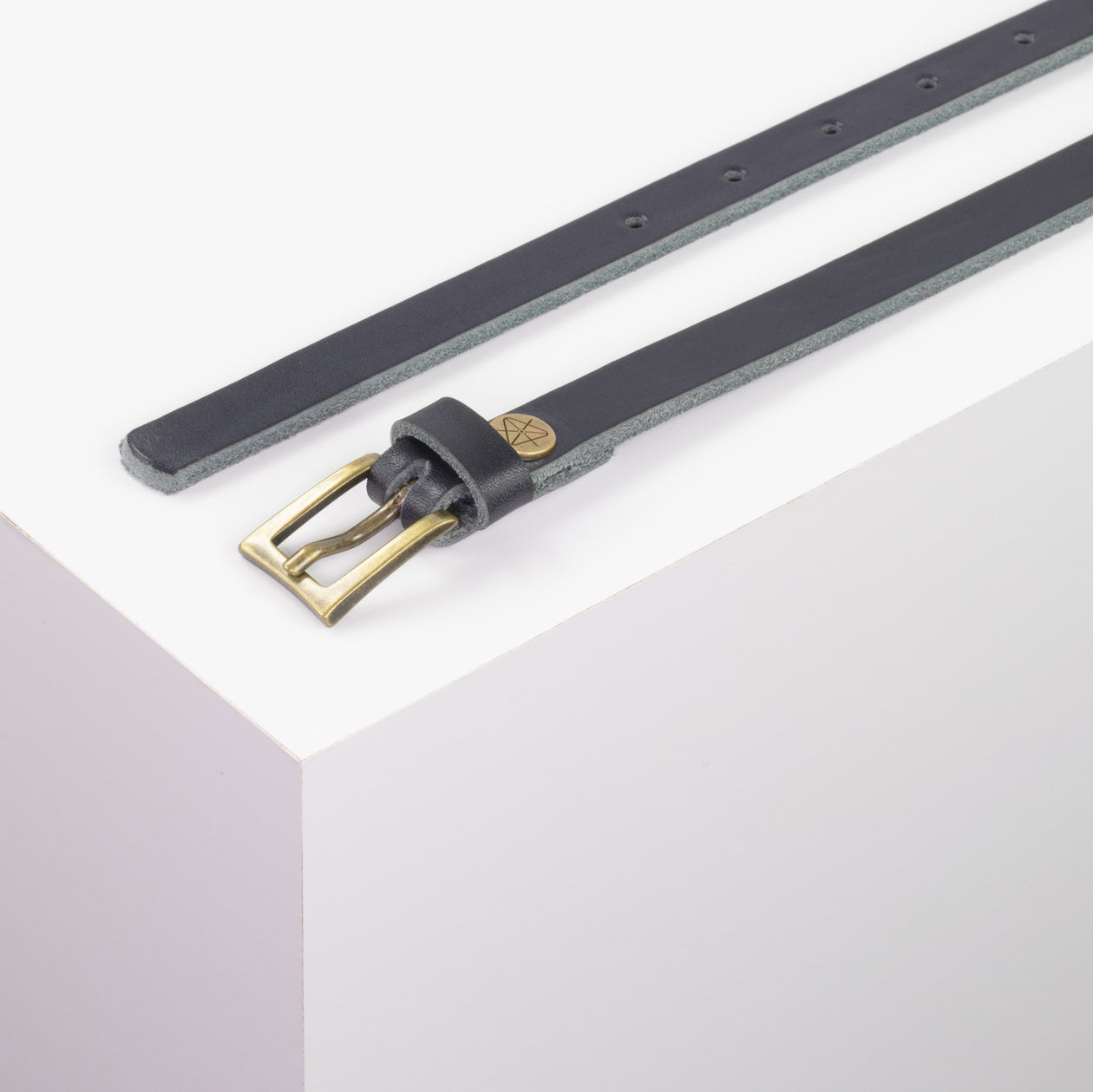 Ledergürtel 1,5cm mit Schnalle Brisbane messing matt navi ohne Muster