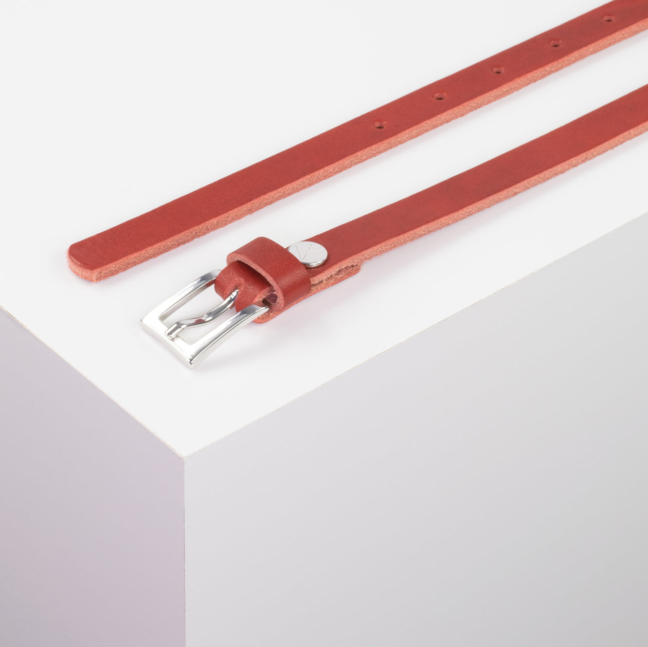 Ledergürtel 1,5cm mit Schnalle Brisbane silber glänzend rot ohne Muster