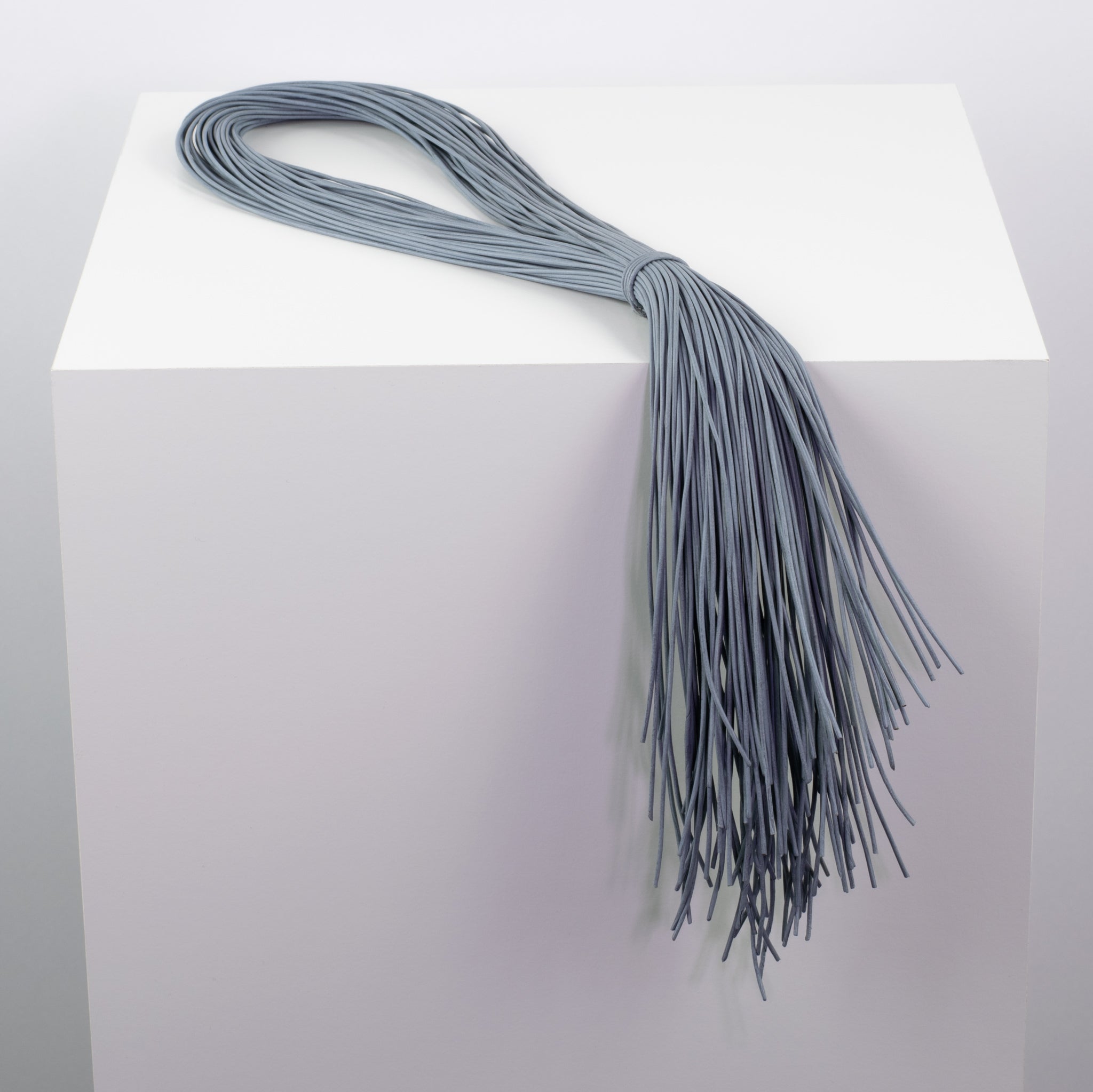 Lederbänder aus Ziegenleder grau#farbe_grau