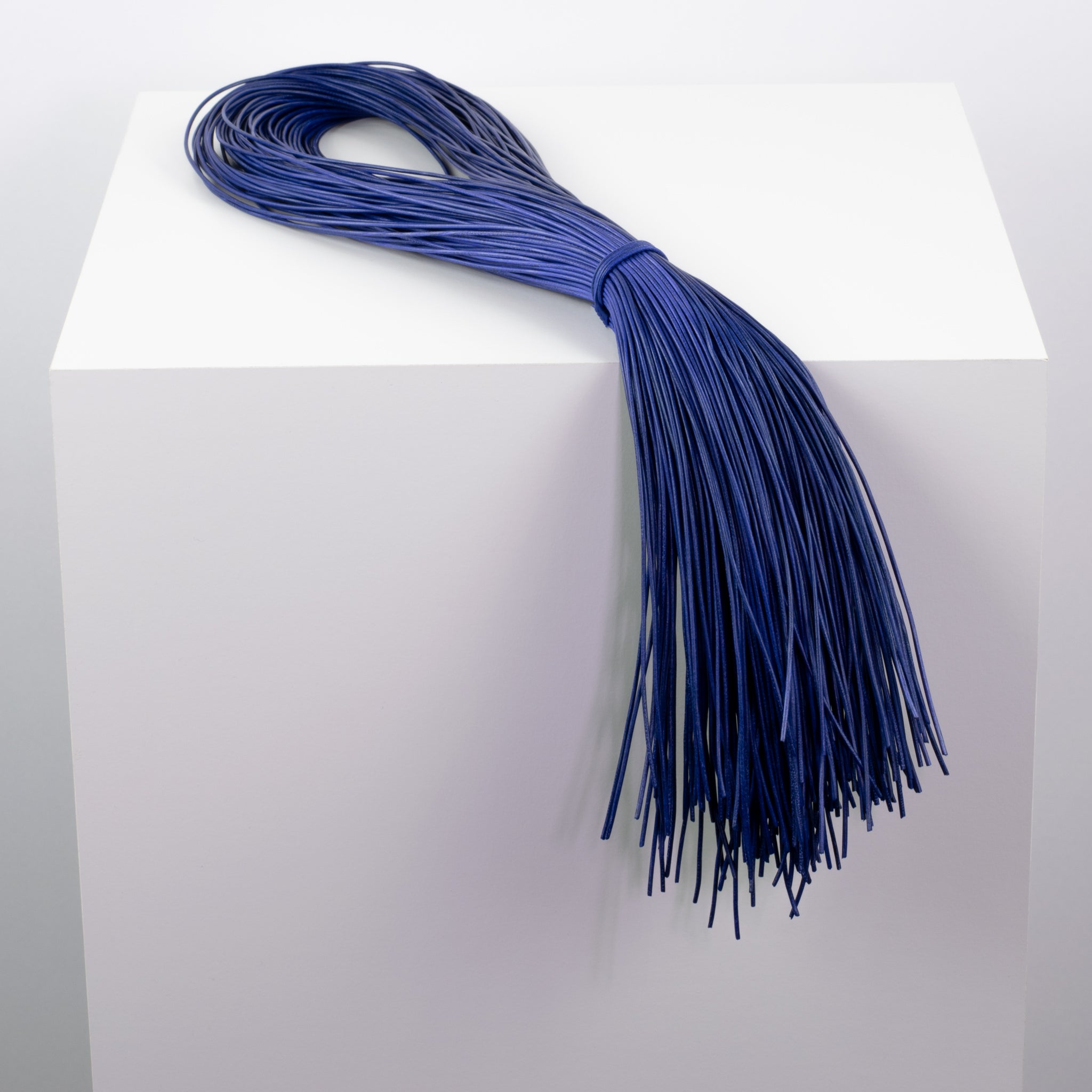 Lederbänder aus Ziegenleder koenigsblau#farbe_koenigsblau