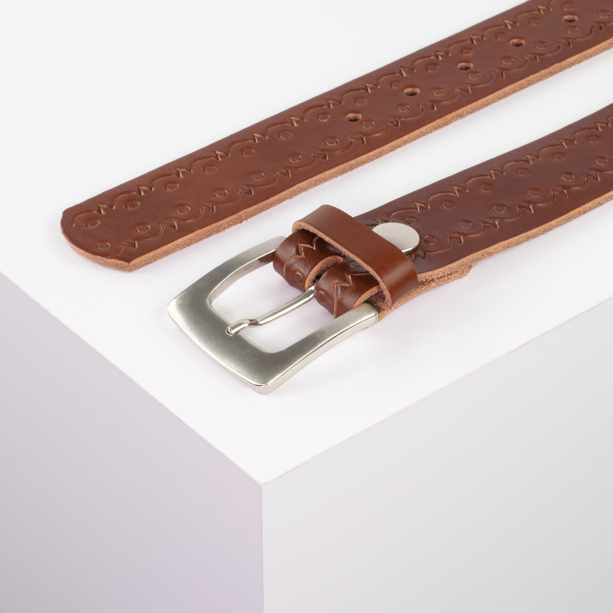 Ledergürtel mit Schnalle Madrid glänzend silber cognac Lochwelle#farbe_cognac