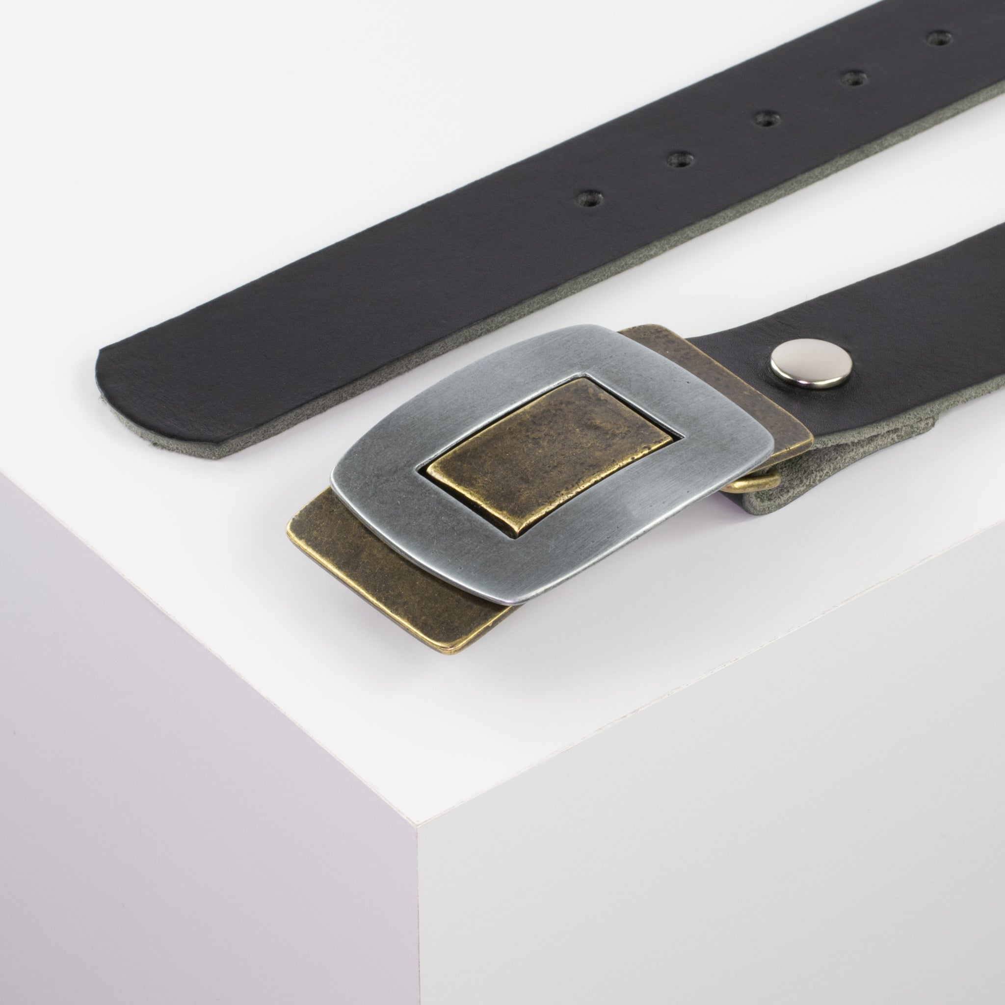 Ledergürtel mit Schnalle Inside Out schwarz ohne Muster#farbe_schwarz