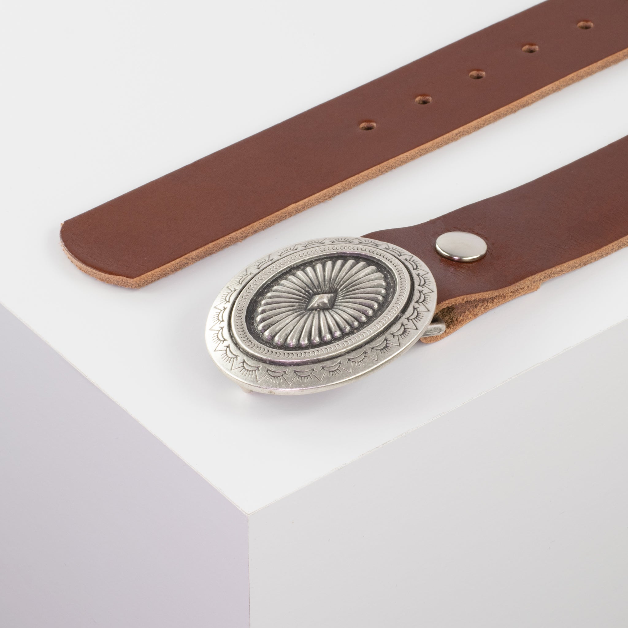 Ledergürtel mit Schnalle Floral cognac ohne Muster#farbe_cognac