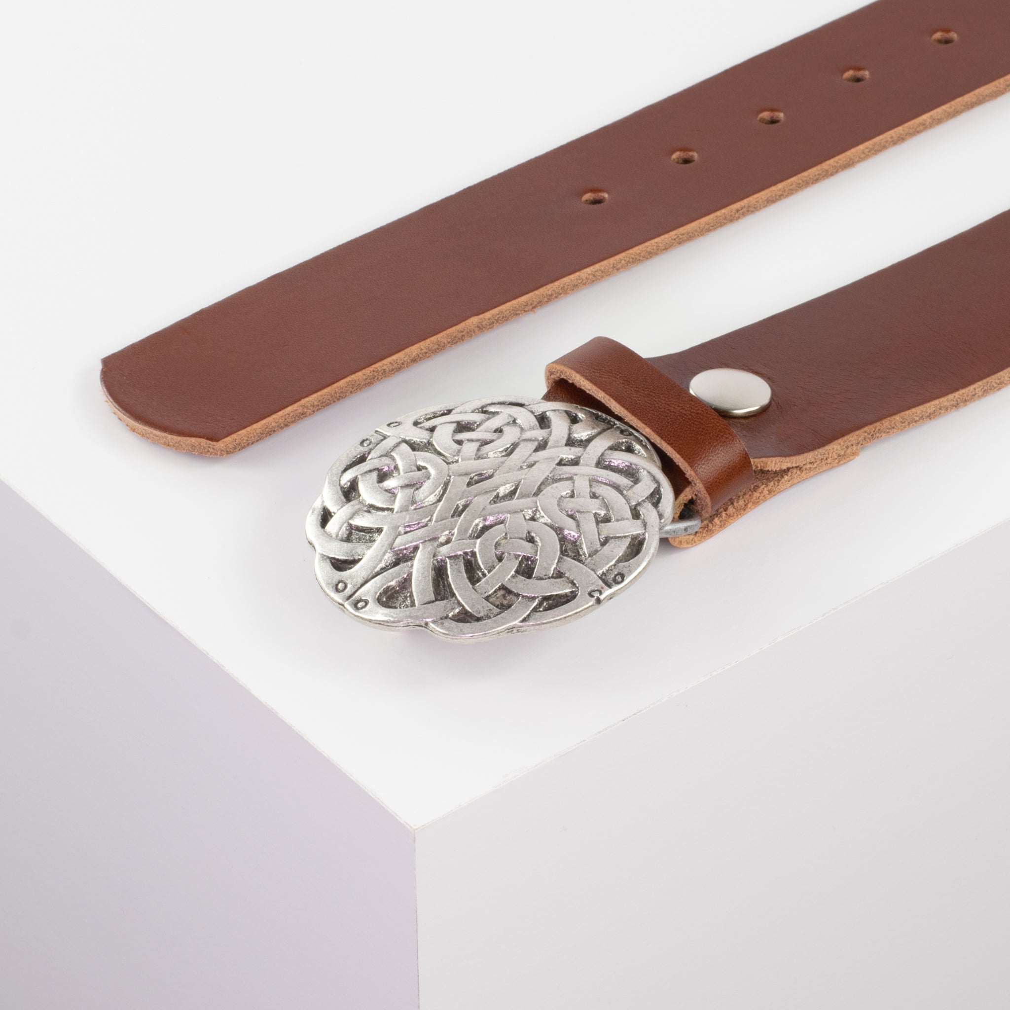 Ledergürtel mit Schnalle Gordischer Knoten cognac ohne Muster#farbe_cognac