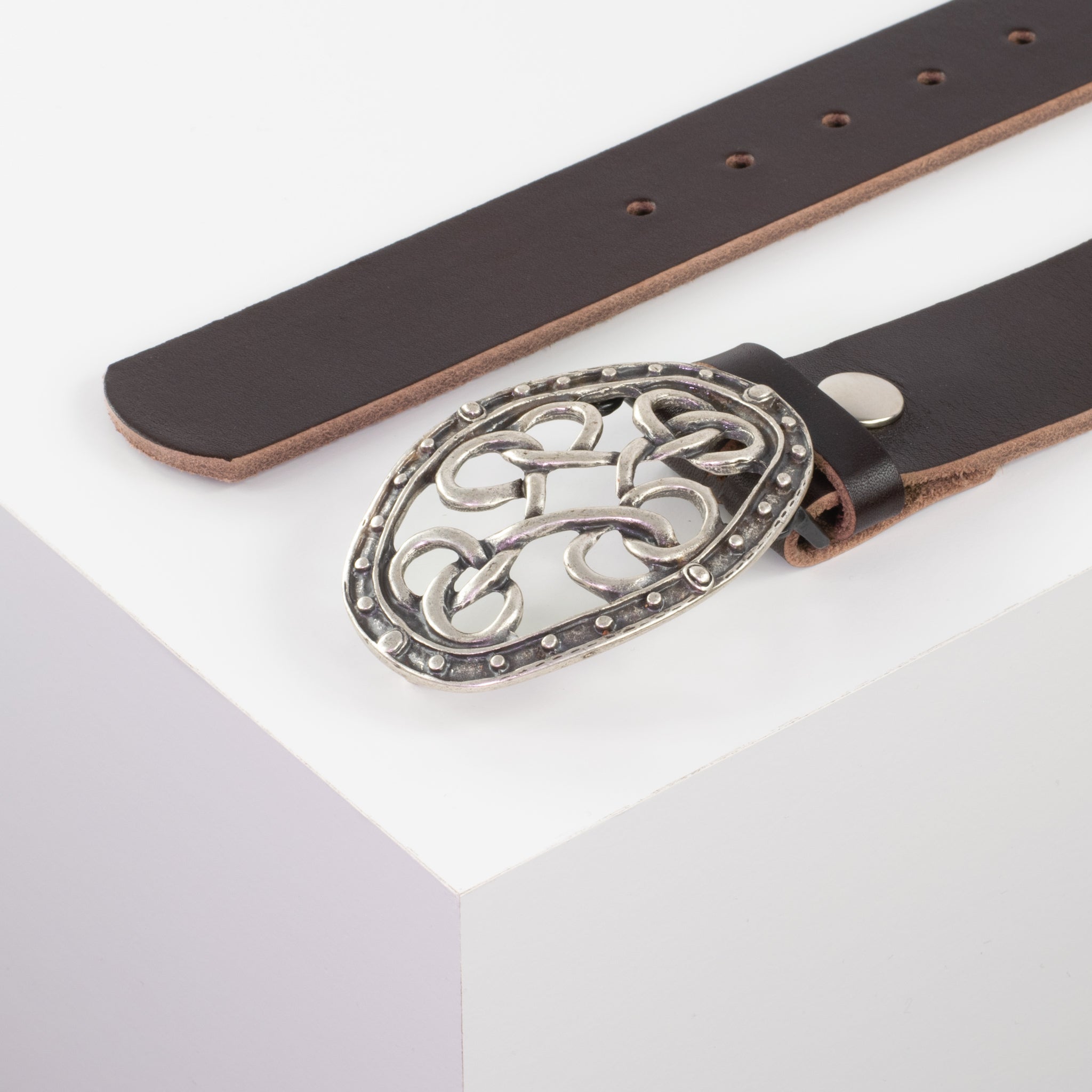 Ledergürtel mit Schnalle Verknoteter Knoten braun ohne Muster#farbe_braun