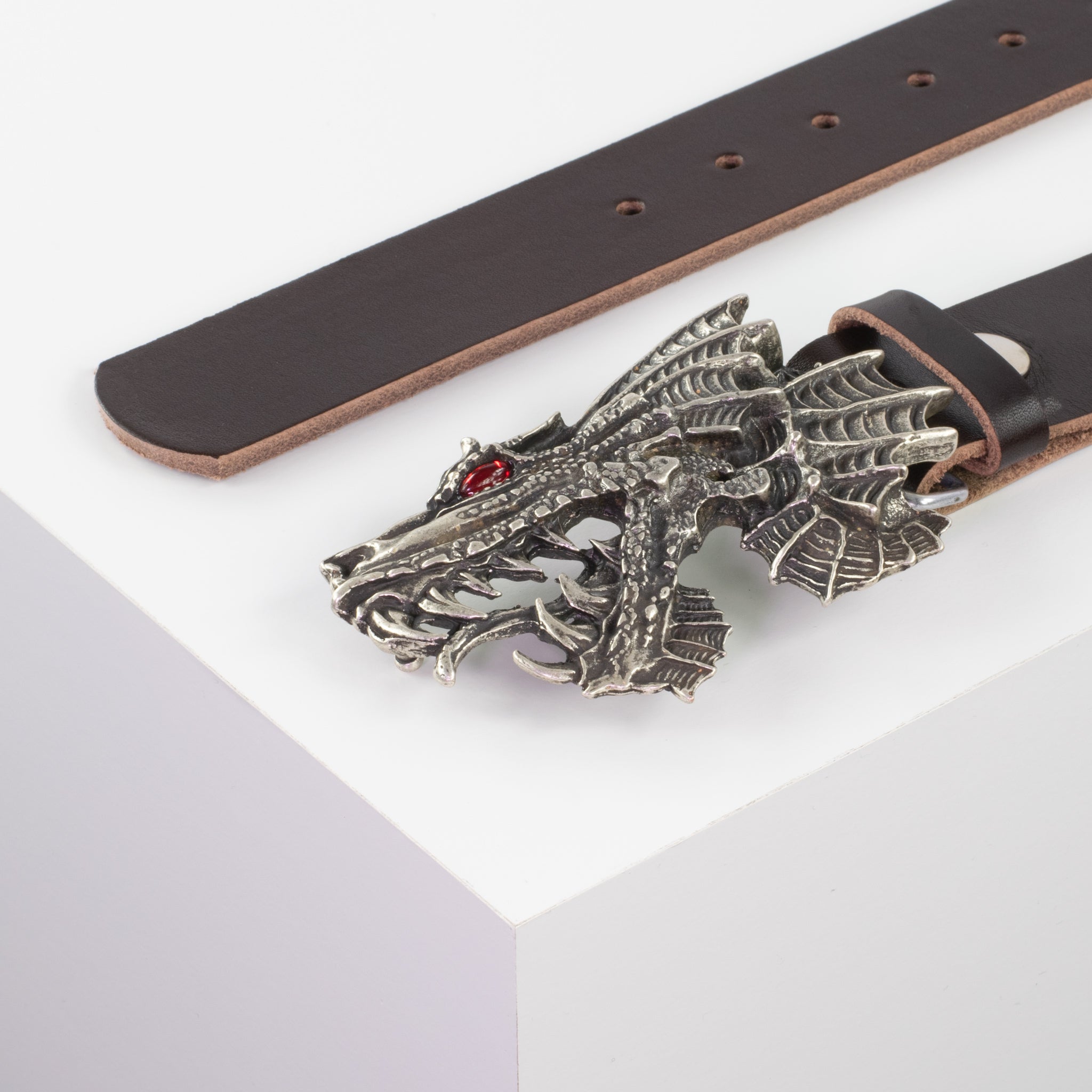 Ledergürtel mit Schnalle Drache braun ohne Muster#farbe_braun