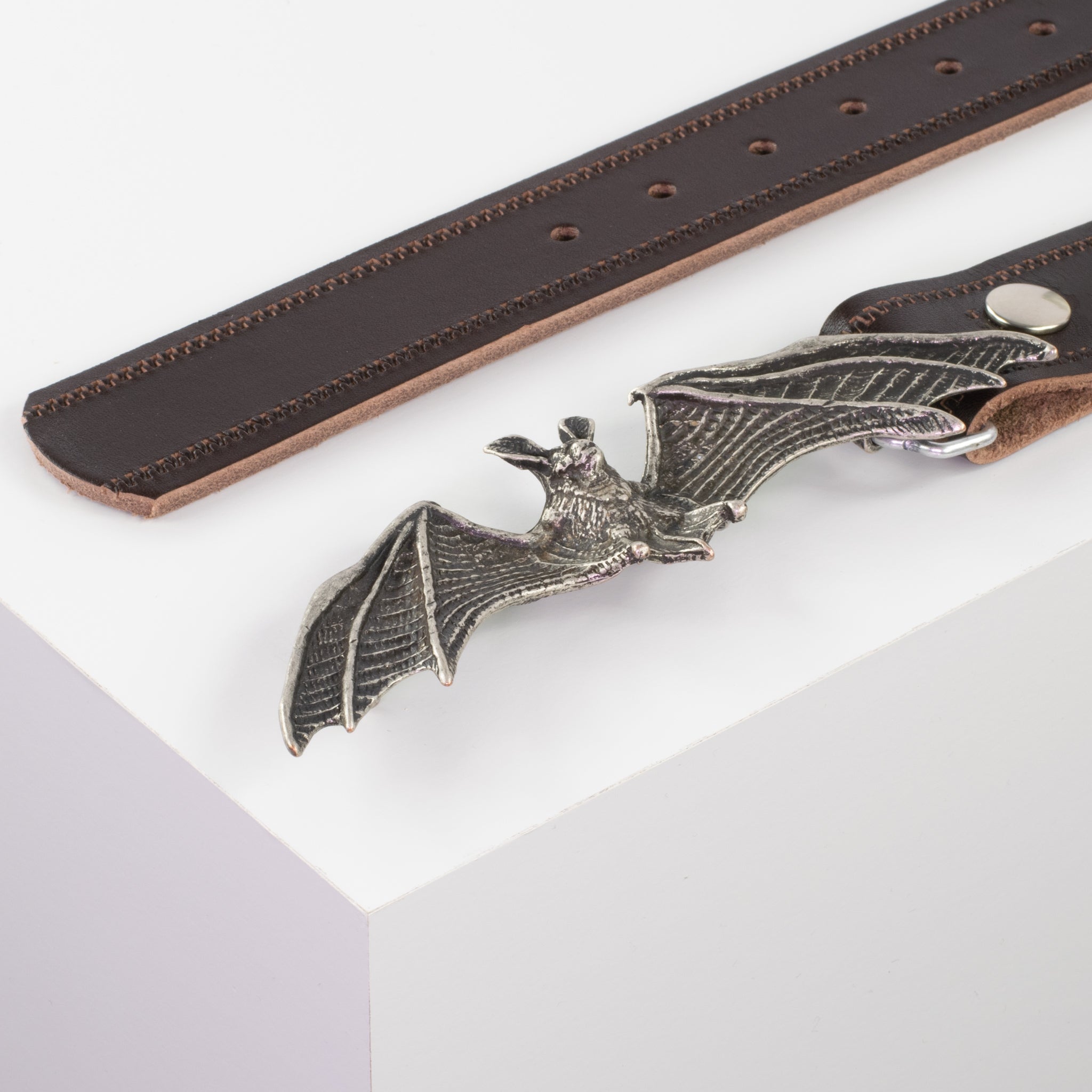Ledergürtel mit Schnalle Fledermaus braun Reisverschluss#farbe_braun