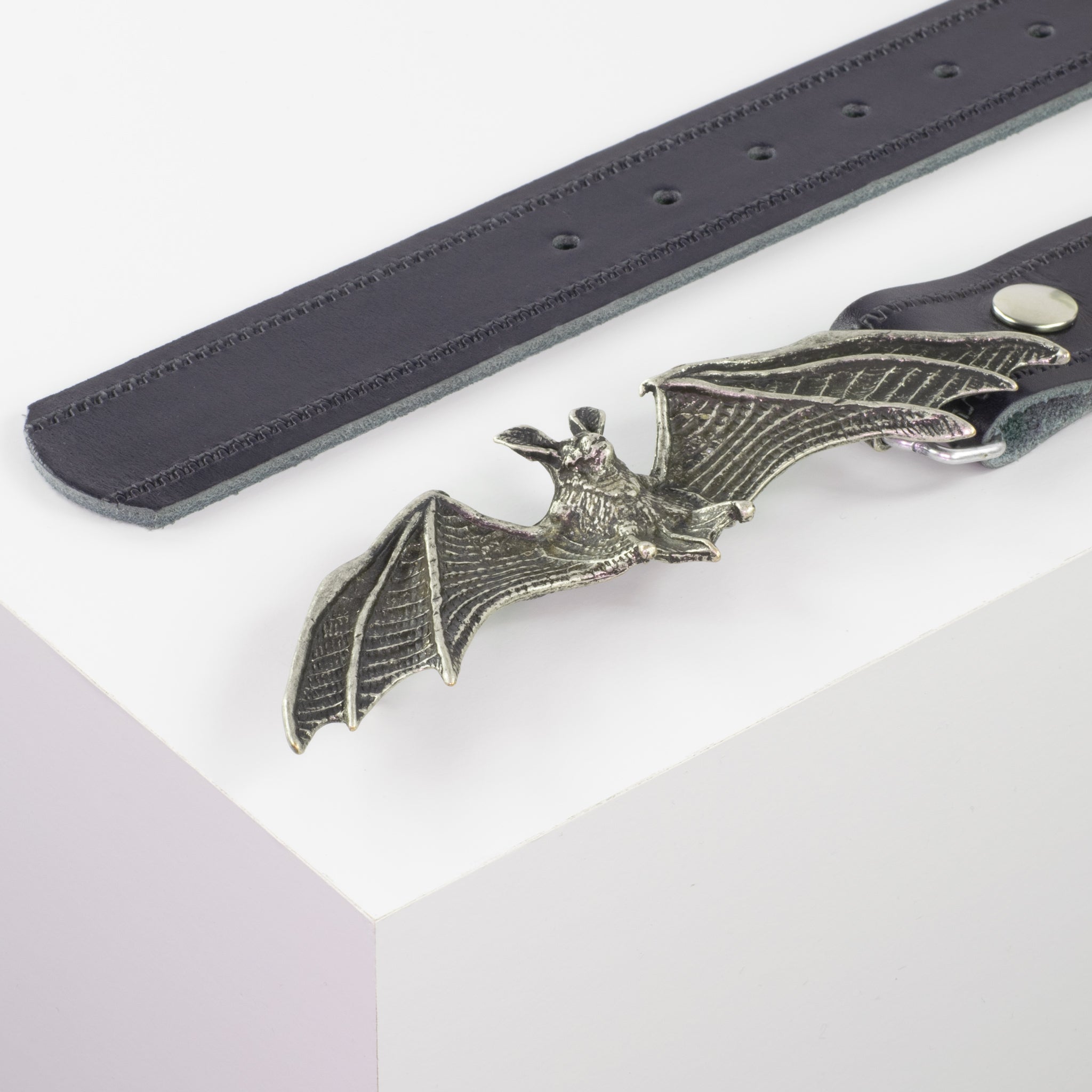Ledergürtel mit Schnalle Fledermaus blau Reisverschluss#farbe_blau