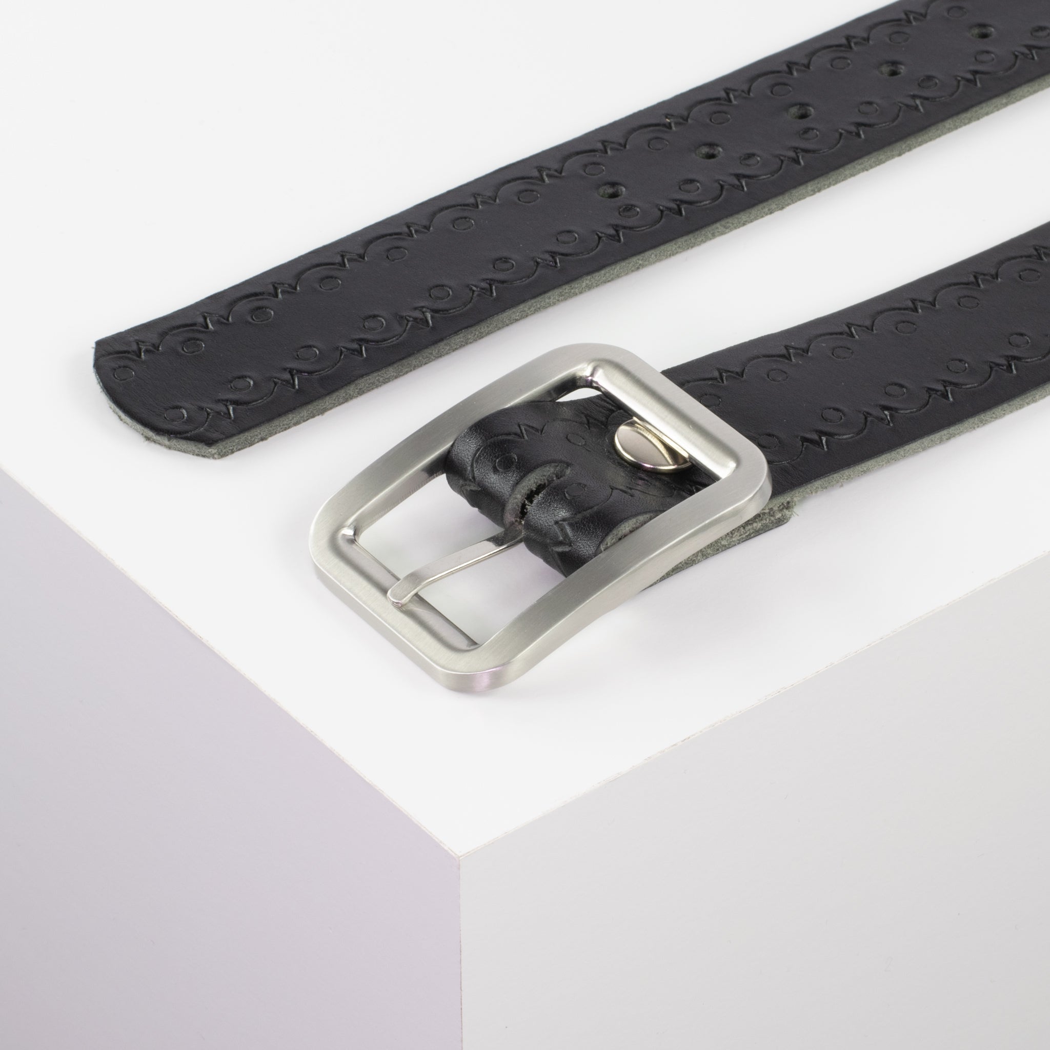 Ledergürtel mit Schnalle Munich schwarz Lochwelle#farbe_schwarz