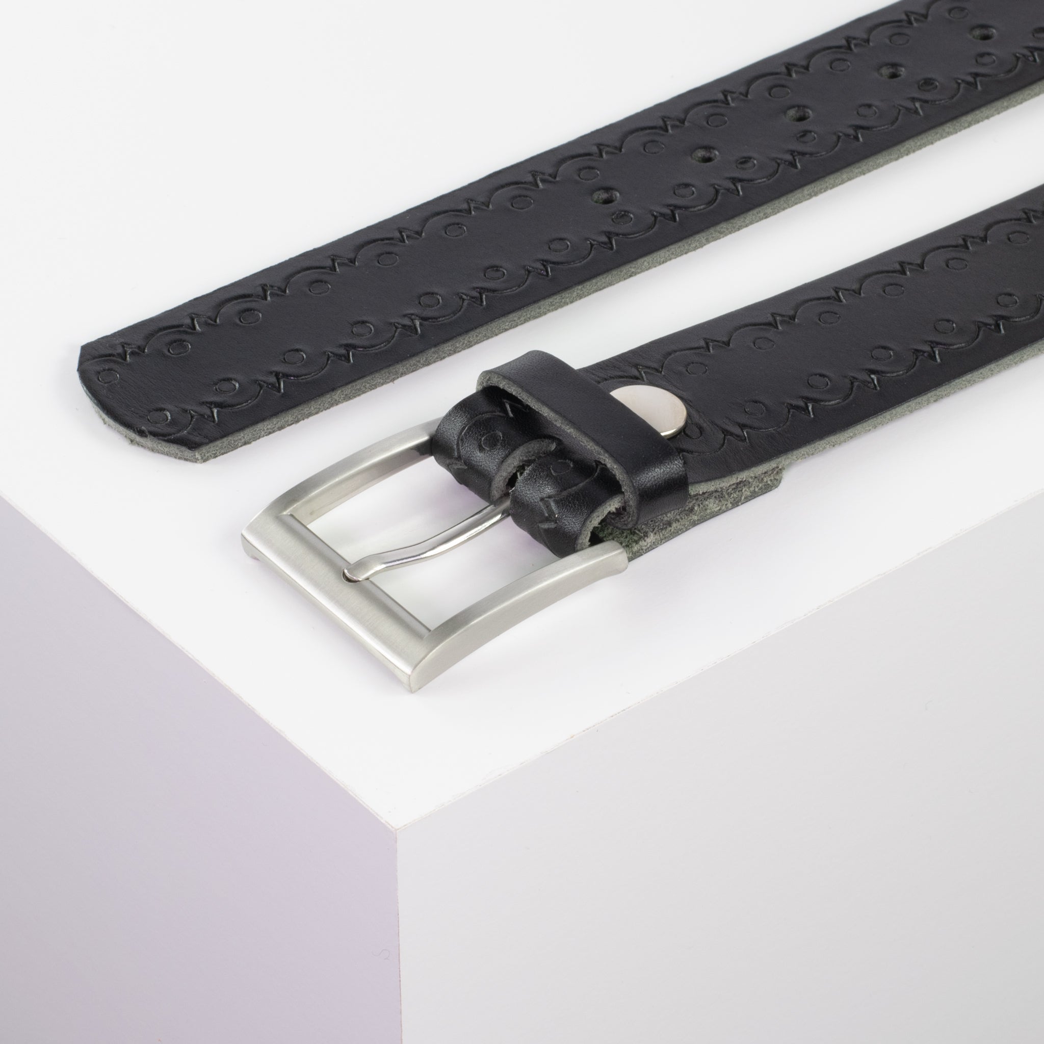 Ledergürtel mit Schnalle Milano schwarz Lochwelle#farbe_schwarz