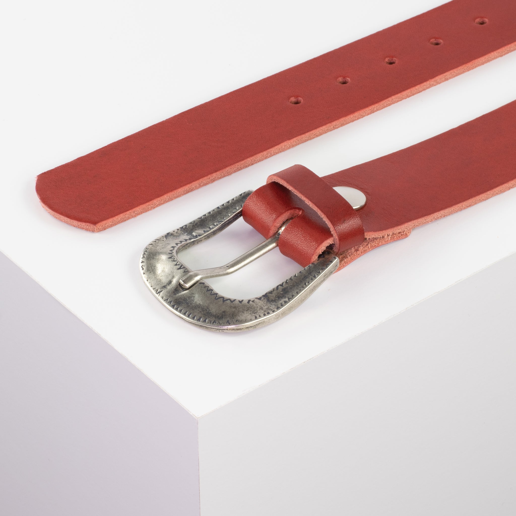 Ledergürtel mit Schnalle Berlin rot ohne Muster#farbe_rot